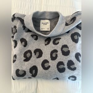 Abercrombie Grey Leopard Print Sweater- XL